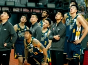 九游- 冲刺阶段体能课后，广东宏远外线爆发备战欧冠，底气十足，身体对抗强度拉满