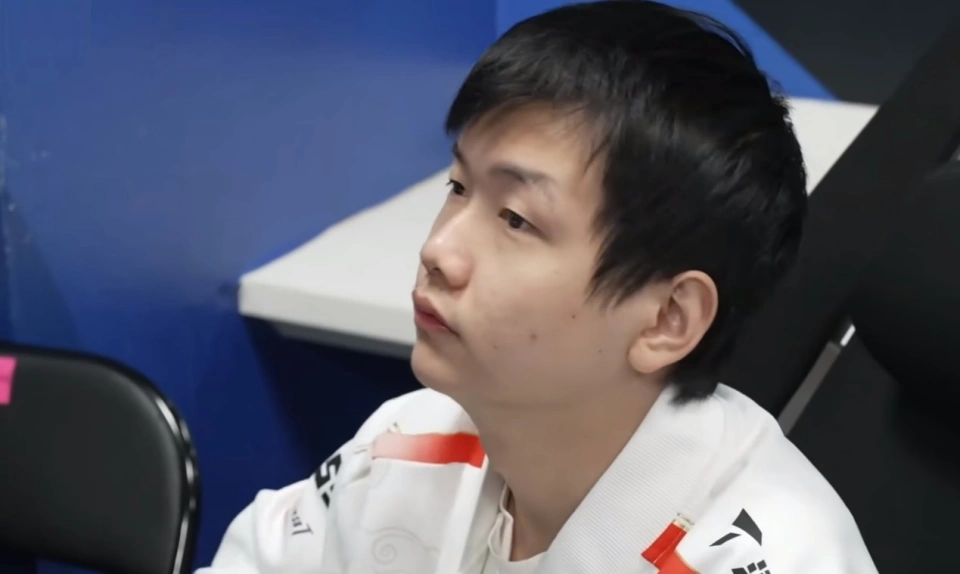 败北引发热议!,Scout在TES比赛中爆冷观众掌声雷动的简单介绍 败北引发热议!,Scout在TES比赛中爆冷观众掌声雷动的简单介绍