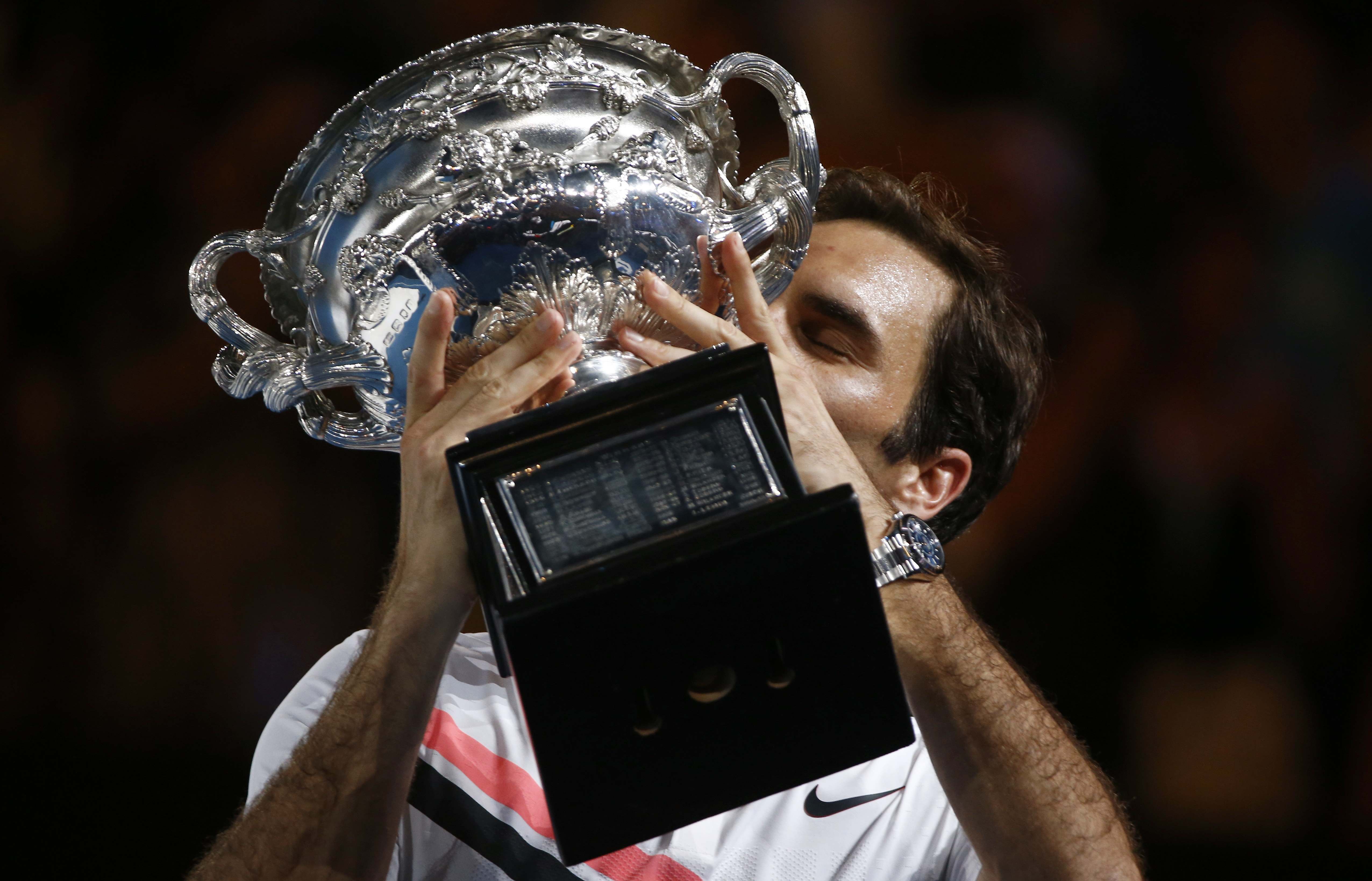 包含费德勒在澳大利亚队比赛中关键助攻，绝杀引发热议！的词条